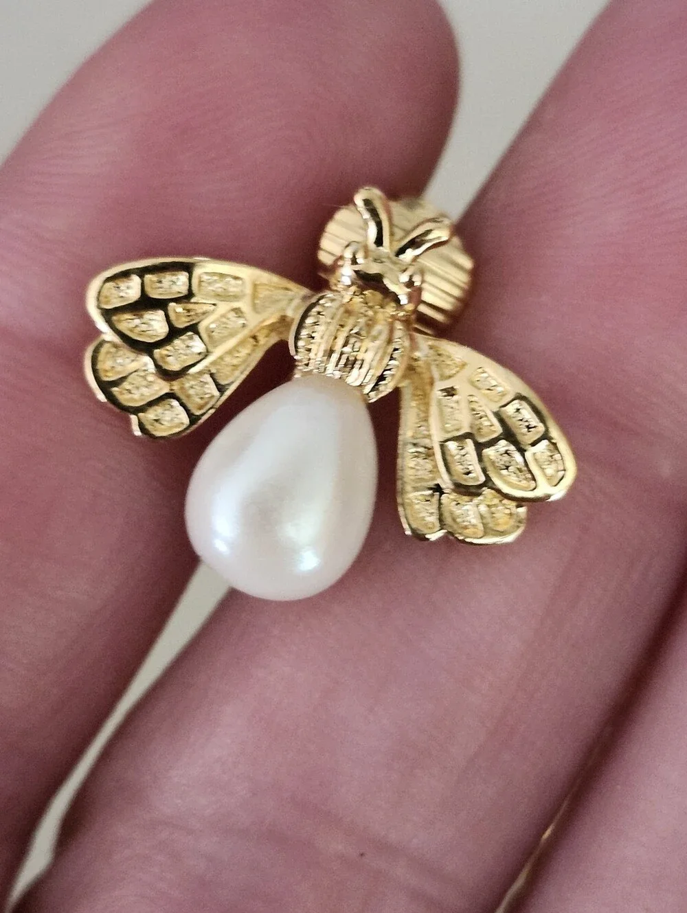Vintage elegant gold